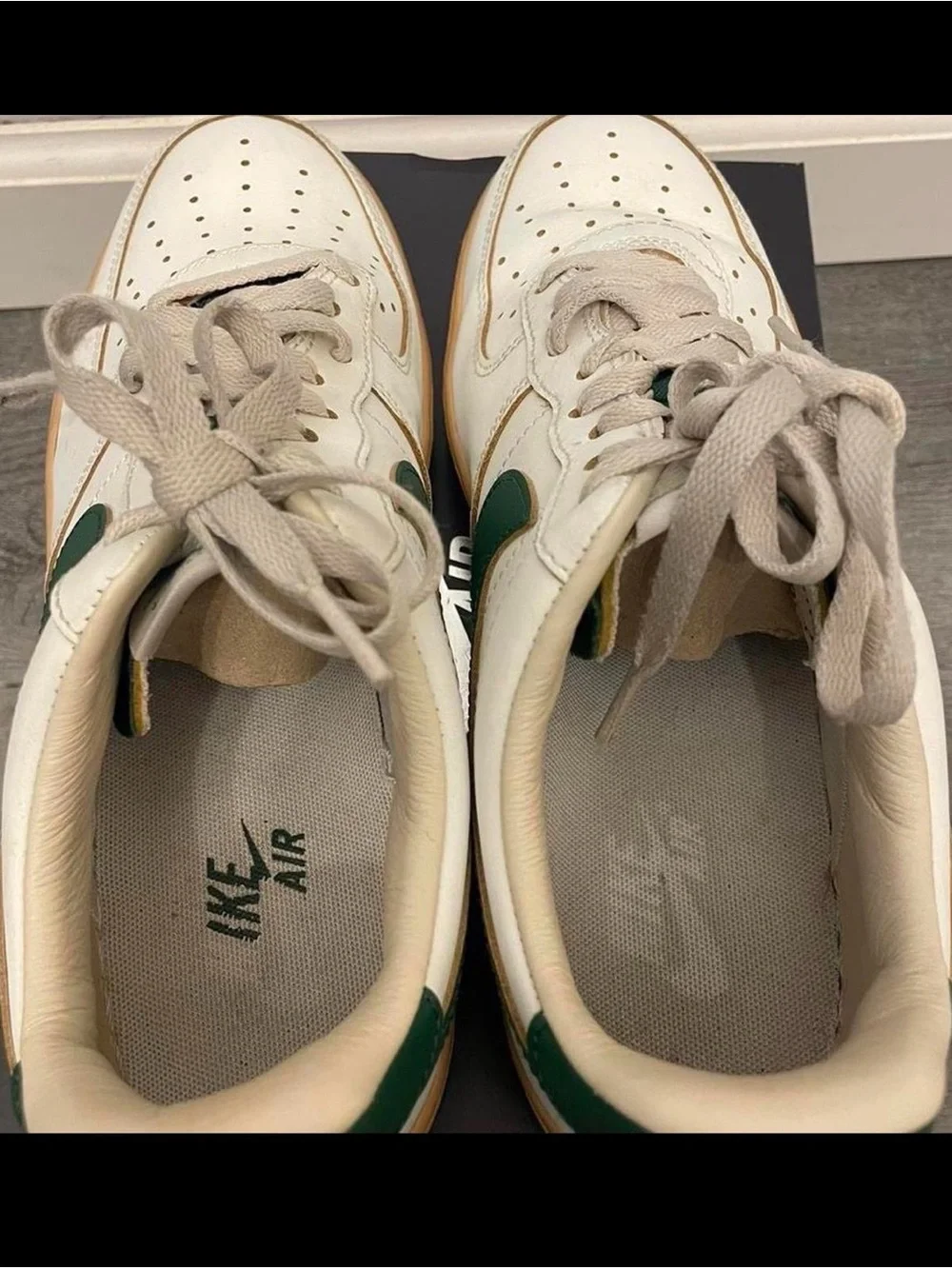 Nike Air Force 1 ‘07 LV8 — Green/Sesame Sneakers